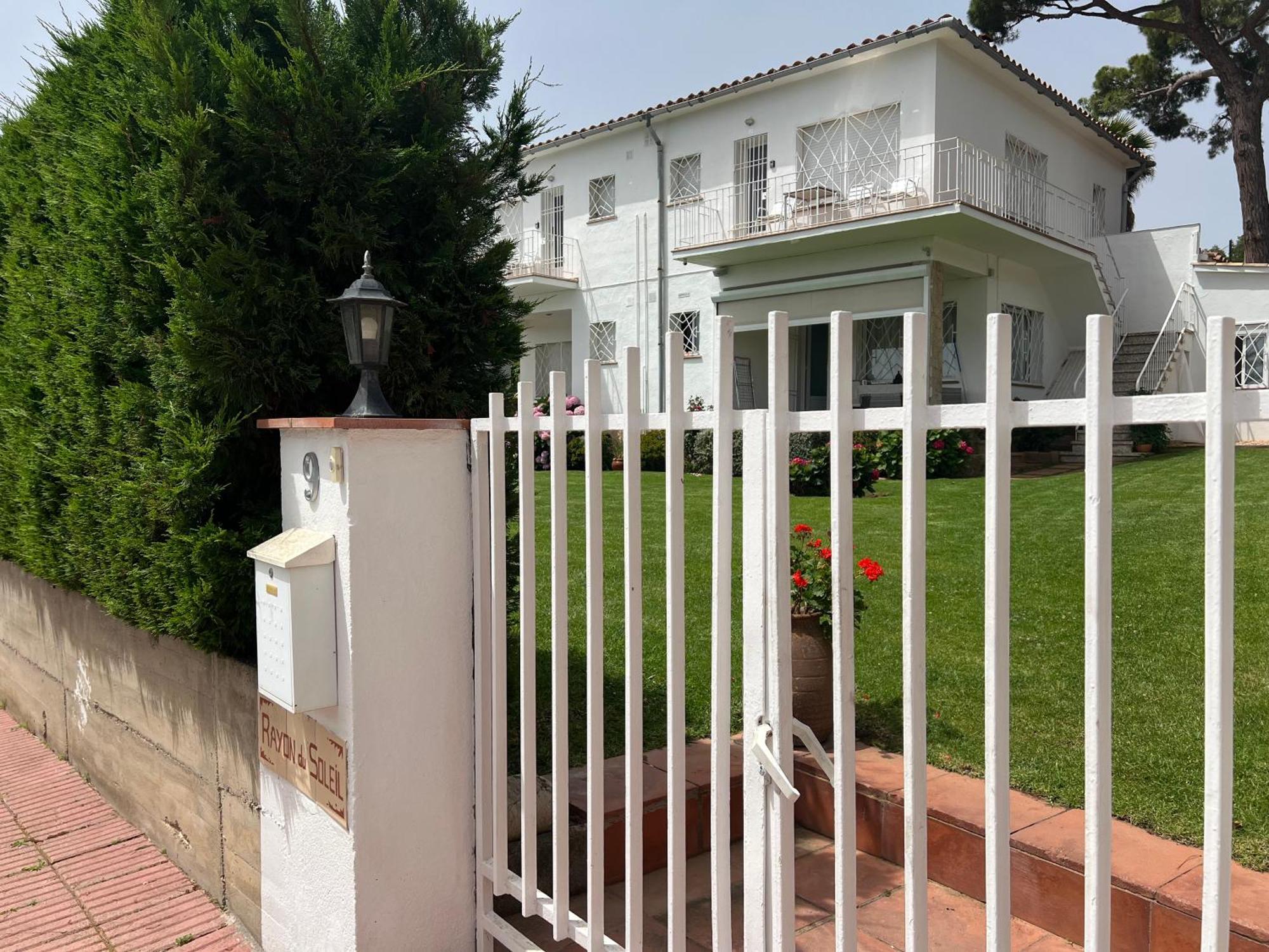 Apartamentos Rayon Du Soleil سان فيليو ذي غيشولس المظهر الخارجي الصورة